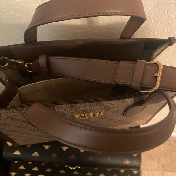 Guess brown and tan medium purse - Picture 3 of 6